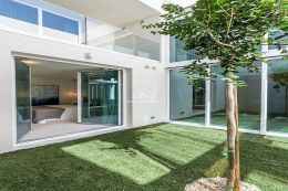 Contemporary villa with pool within walking distance to all amenities in the heart of Vilamoura